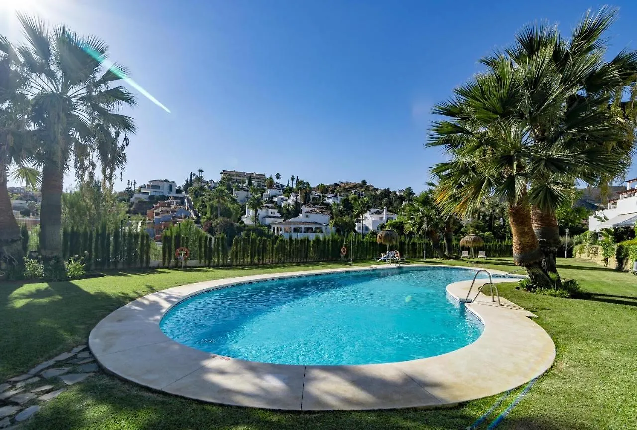 Ar23 - Holiday Flat, Puerto Banus By Roomservices Marbella 0*,  España