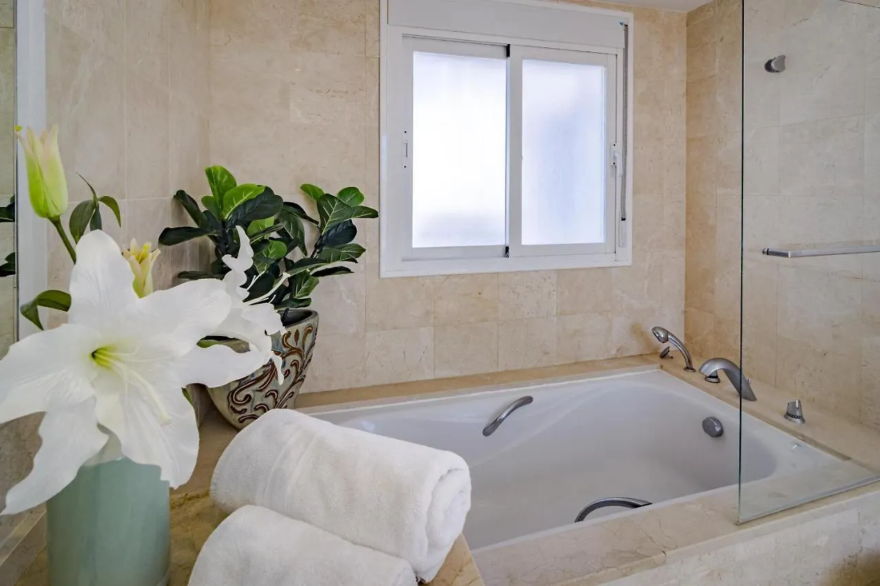 Ar23 - Holiday Flat, Puerto Banus By Roomservices Marbella