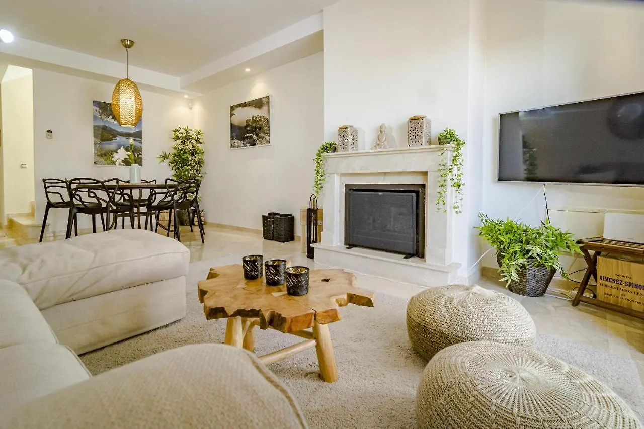 Ar23 - Holiday Flat, Puerto Banus By Roomservices Marbella Apartamento